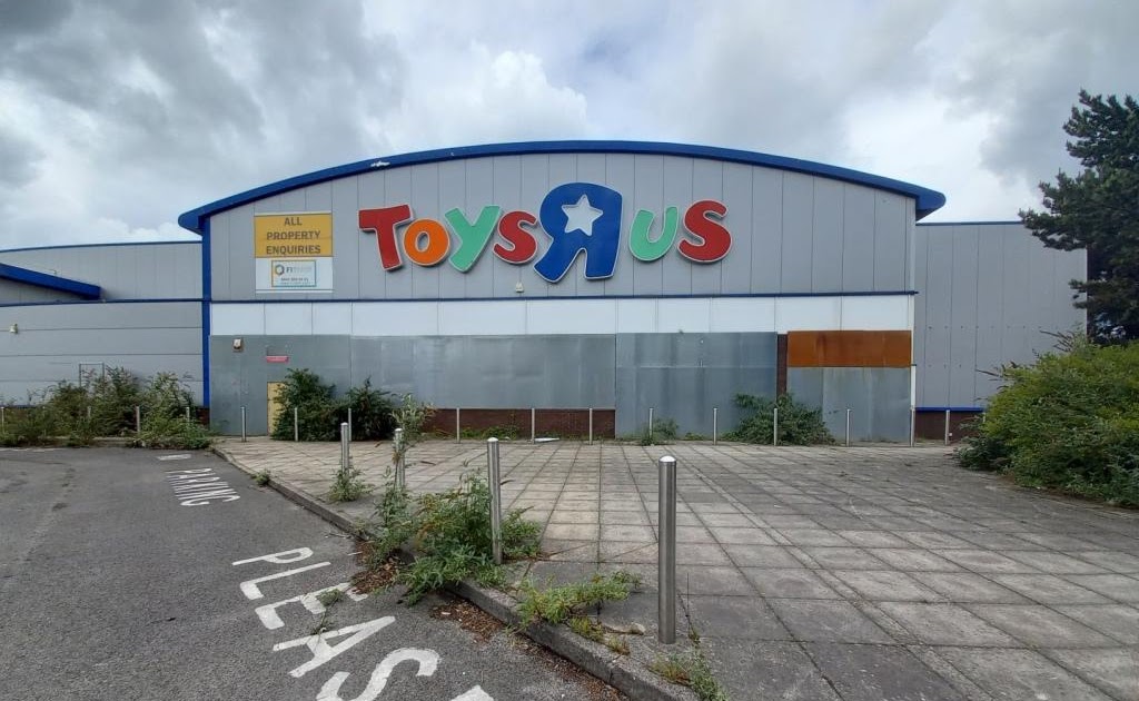 The Ham and Egger Files Toys R Us in Southampton