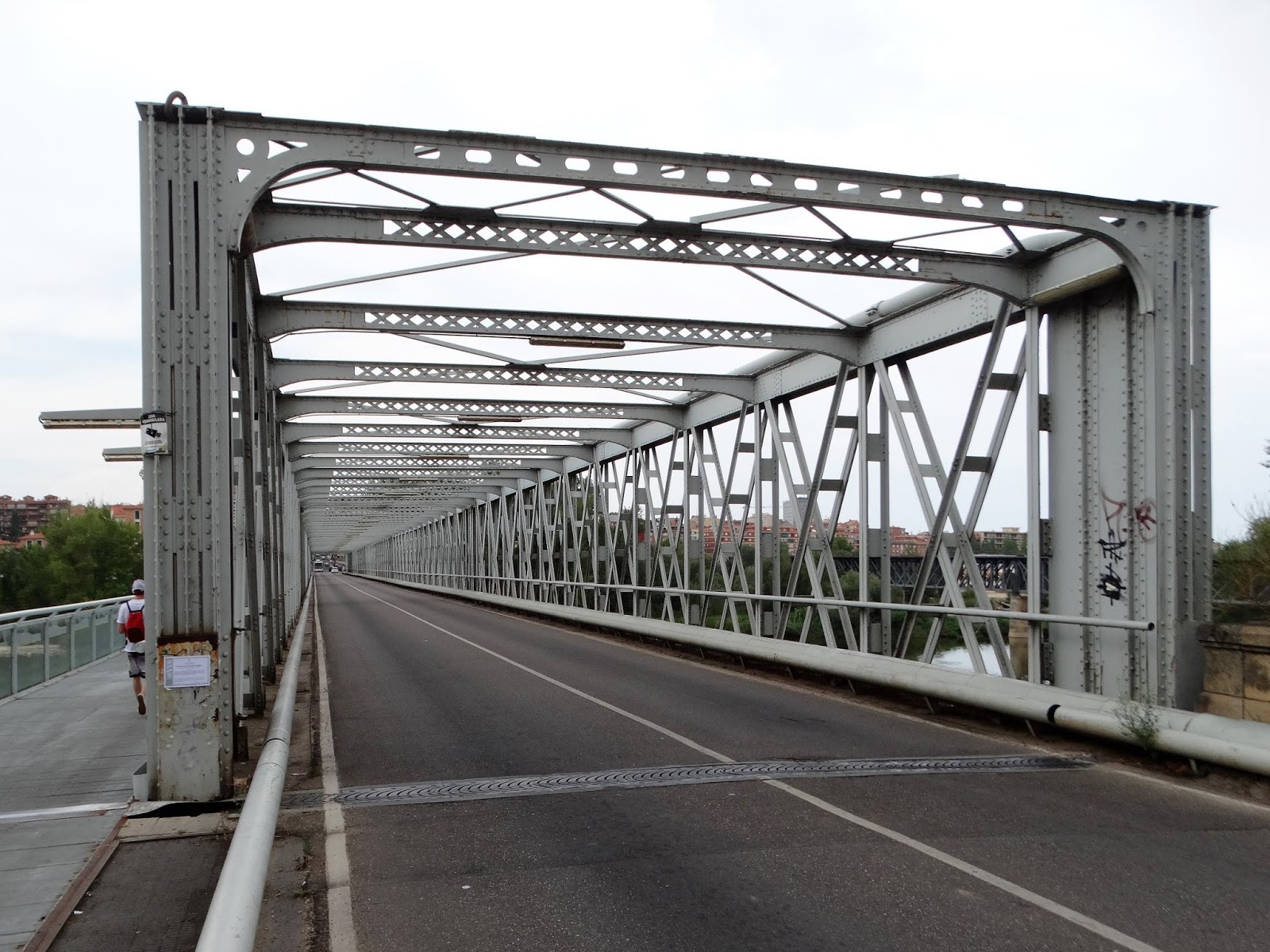 CAZANDO PUENTES PUENTE DE HIERRO DE