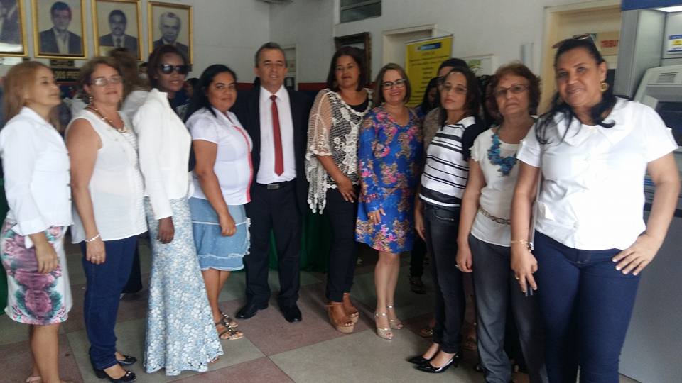 O prefeito com as gestoras