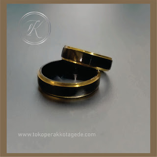 cincin kawin black rodium