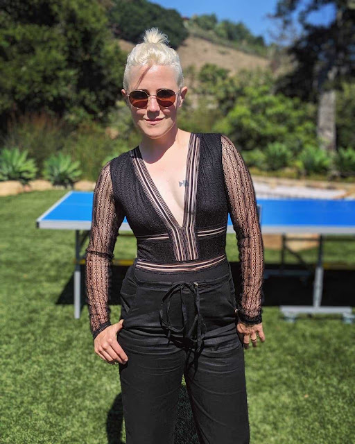 American internet personality Hannah Hart Photos Collection Navel Queens American internet personality Hannah Hart Photos Collection Navel Queens