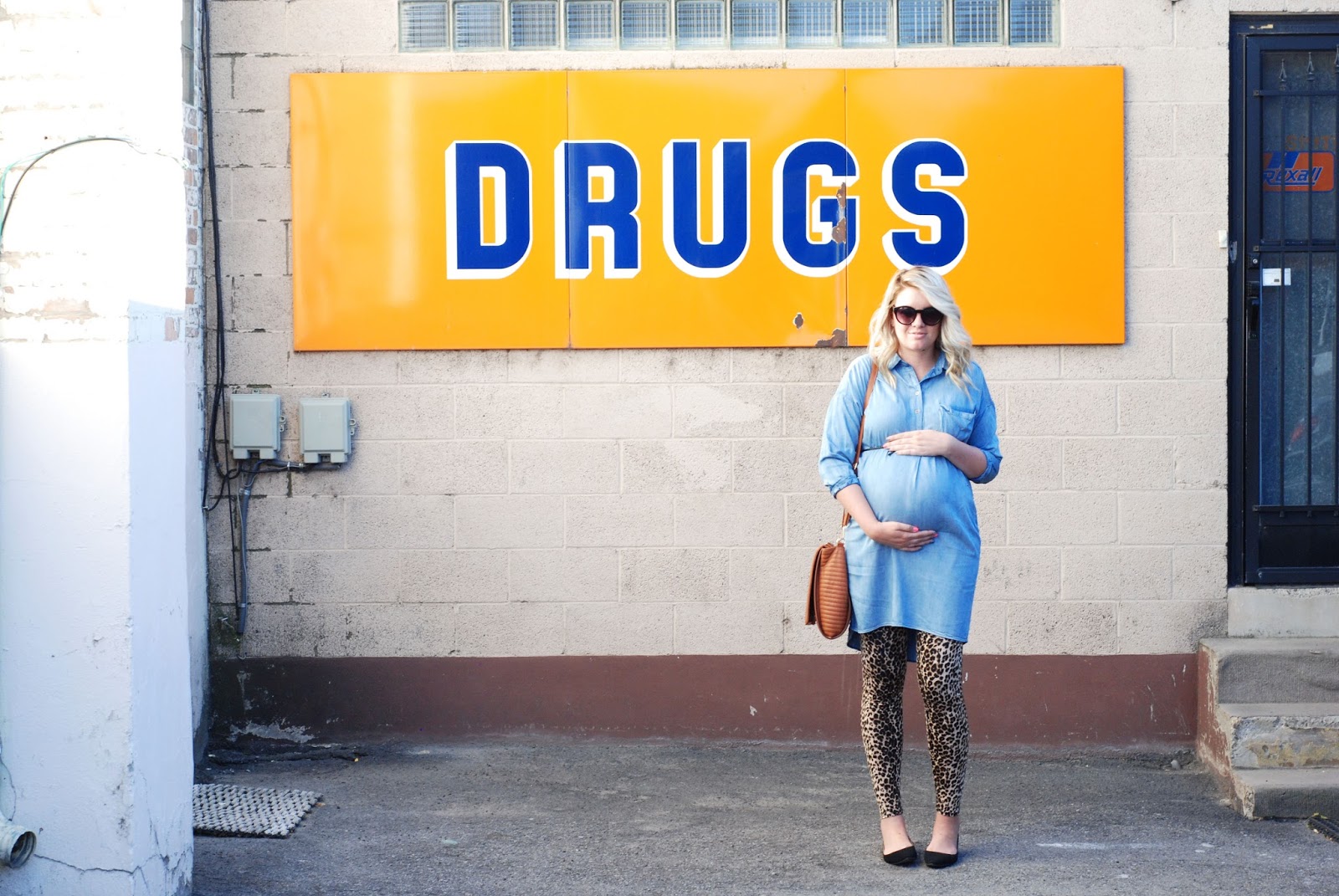 DENIM DRESS & LEOPARD LEGGINGS