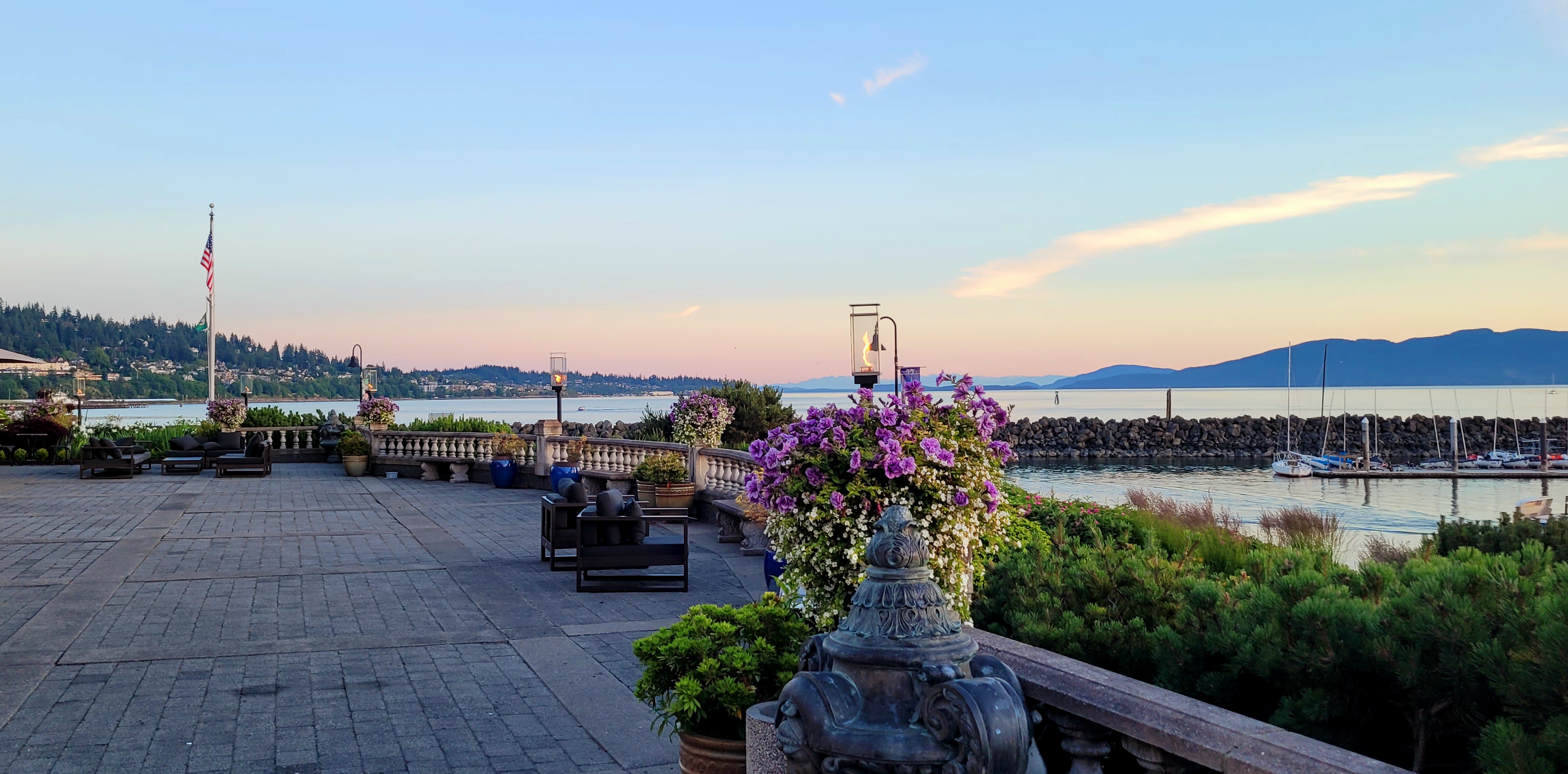 Wonderful Dinner at The Lighthouse Bar and Grill