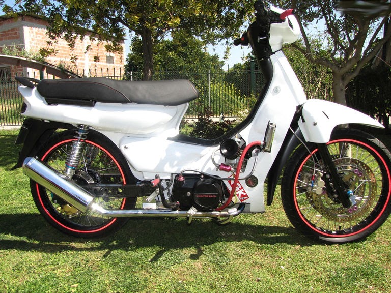 Honda c100