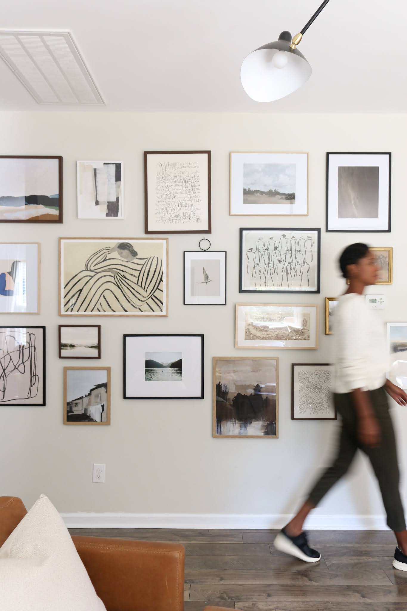 How To Create A Large Vintage Modern Gallery Wall - Pretty Real