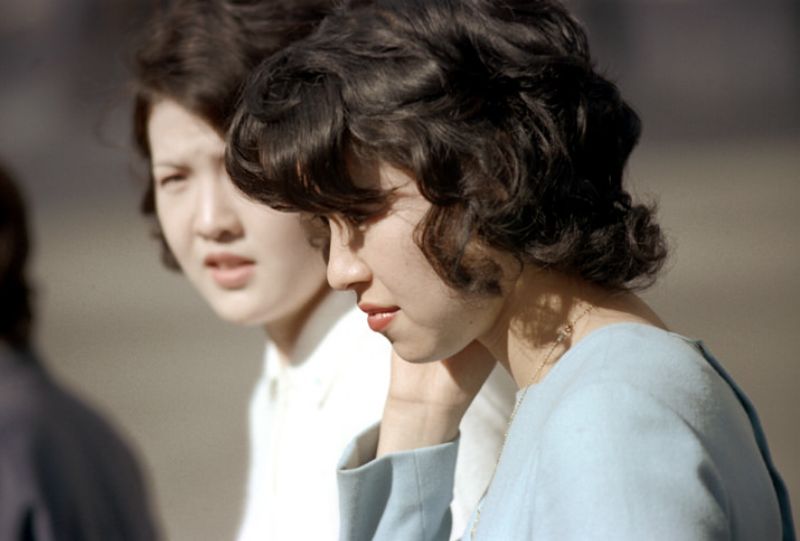 Vintage Tokyo Street Style: Ladies and Their Everyday Looks in the early 1970s - 48