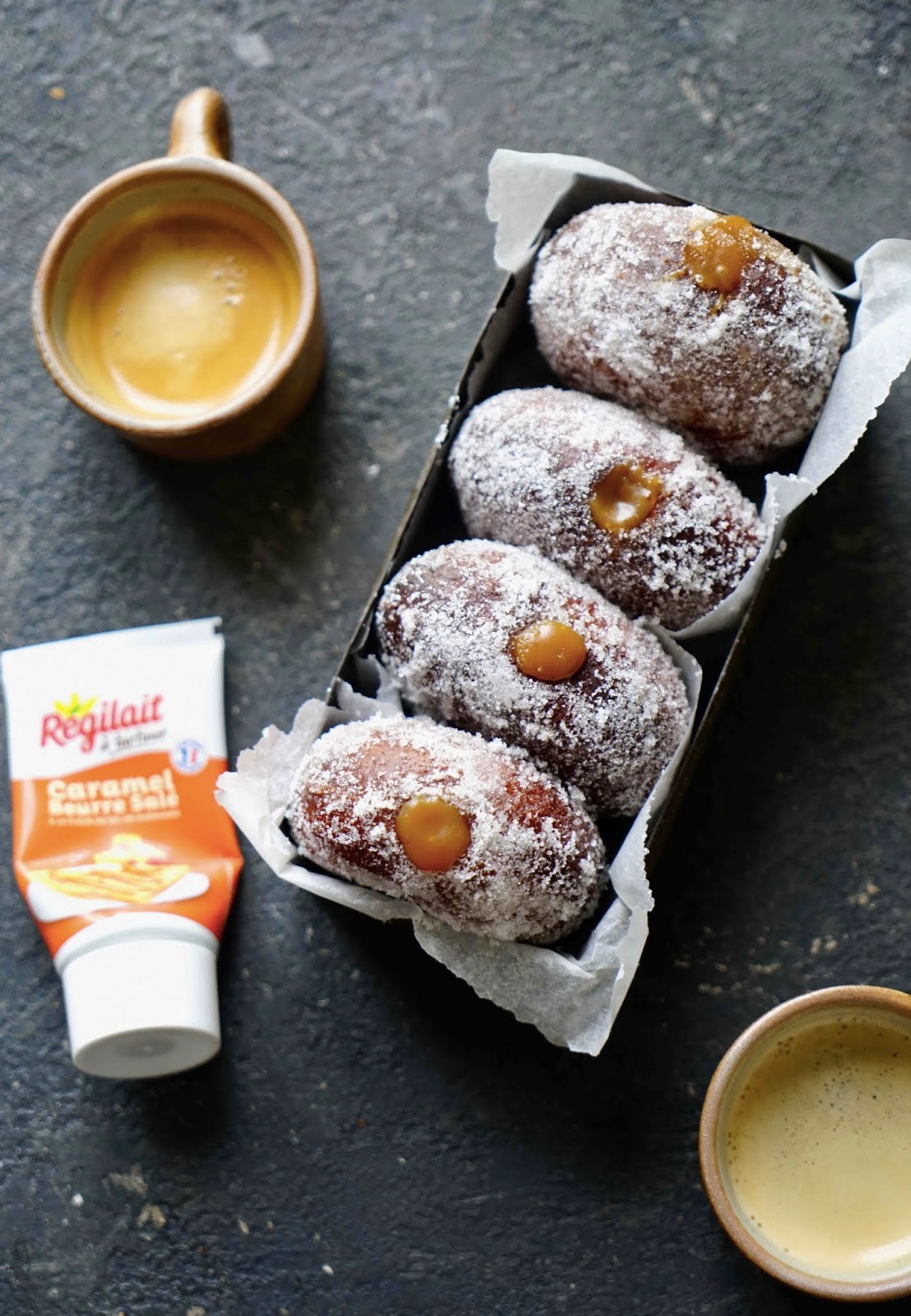 beignets de mardi gras caramel au beurre salé , regilait , beignets fourrés
