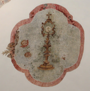 STATUES & PAINTINGS / Estátua Nossa Senhora da Conceição e Pinturas, Castelo de Vide, Portugal