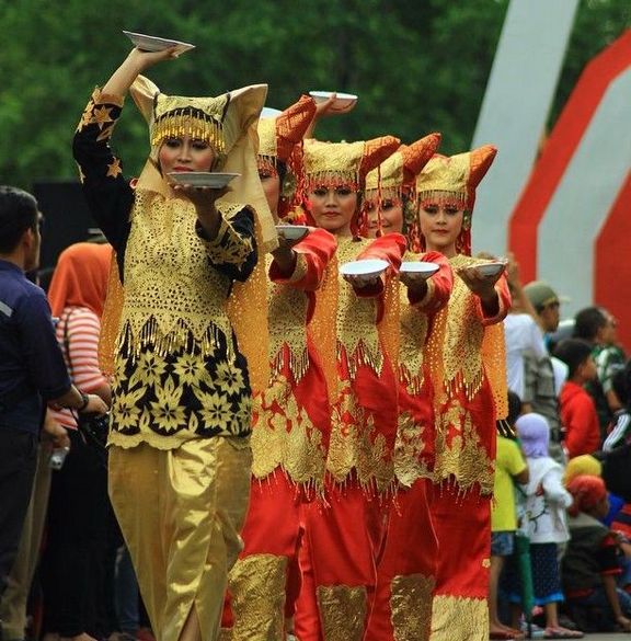 Dimensi Dan Bentuk Bentuk Kearifan Lokal Serta Contohnya Pengadaan Barang Dan Jasa