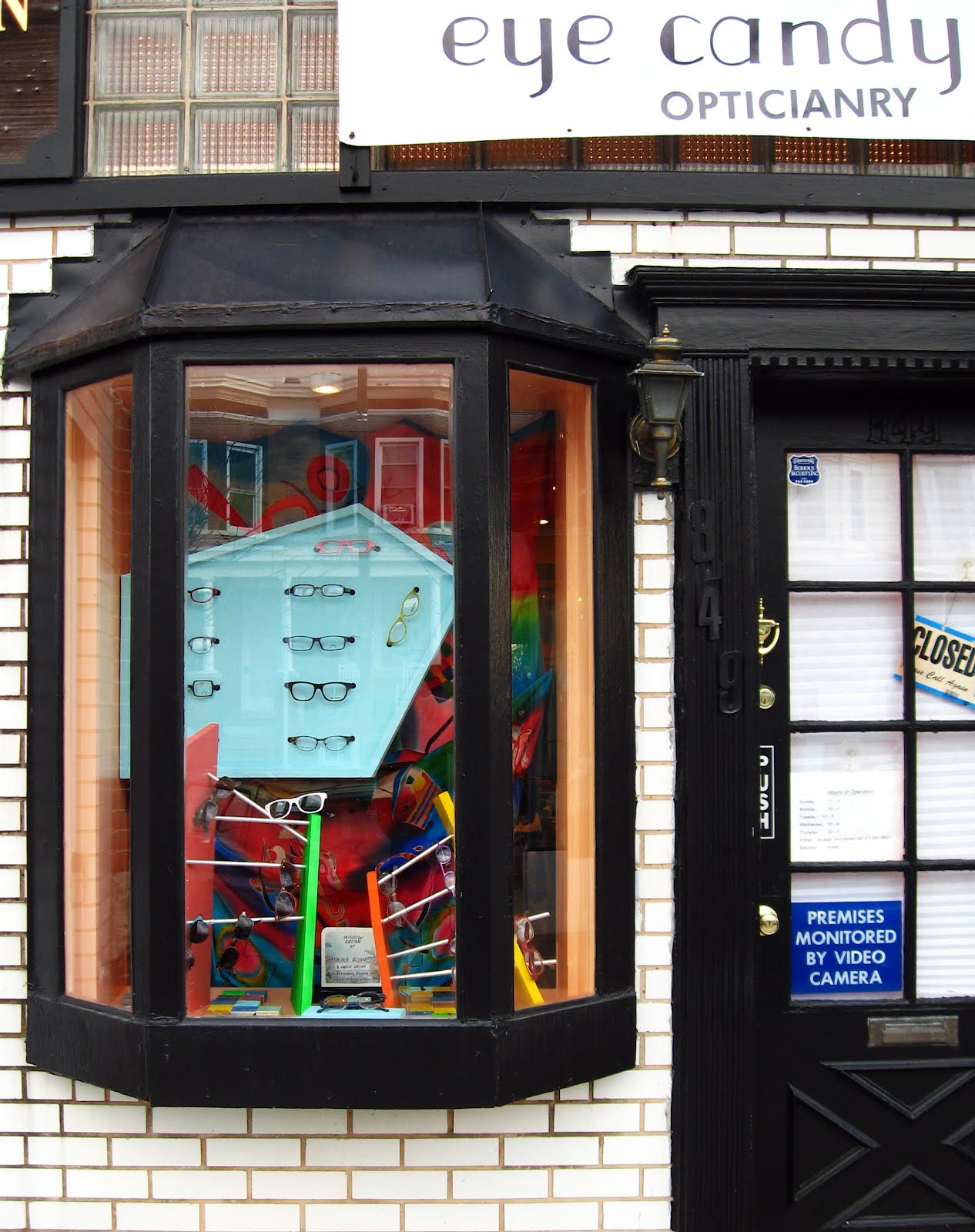 ANSCHTECKA window displays