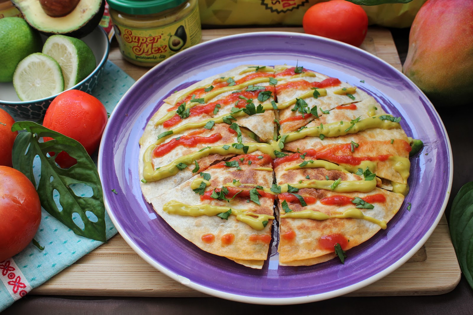Quesadillas de Carne Adobada y Aguacate Cocinando con las Chachas