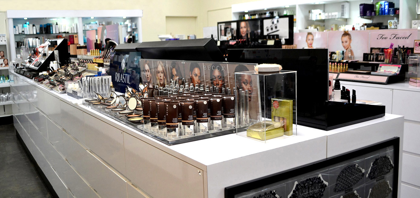 Makeup Artist Supplies Stores a Makeup Artist