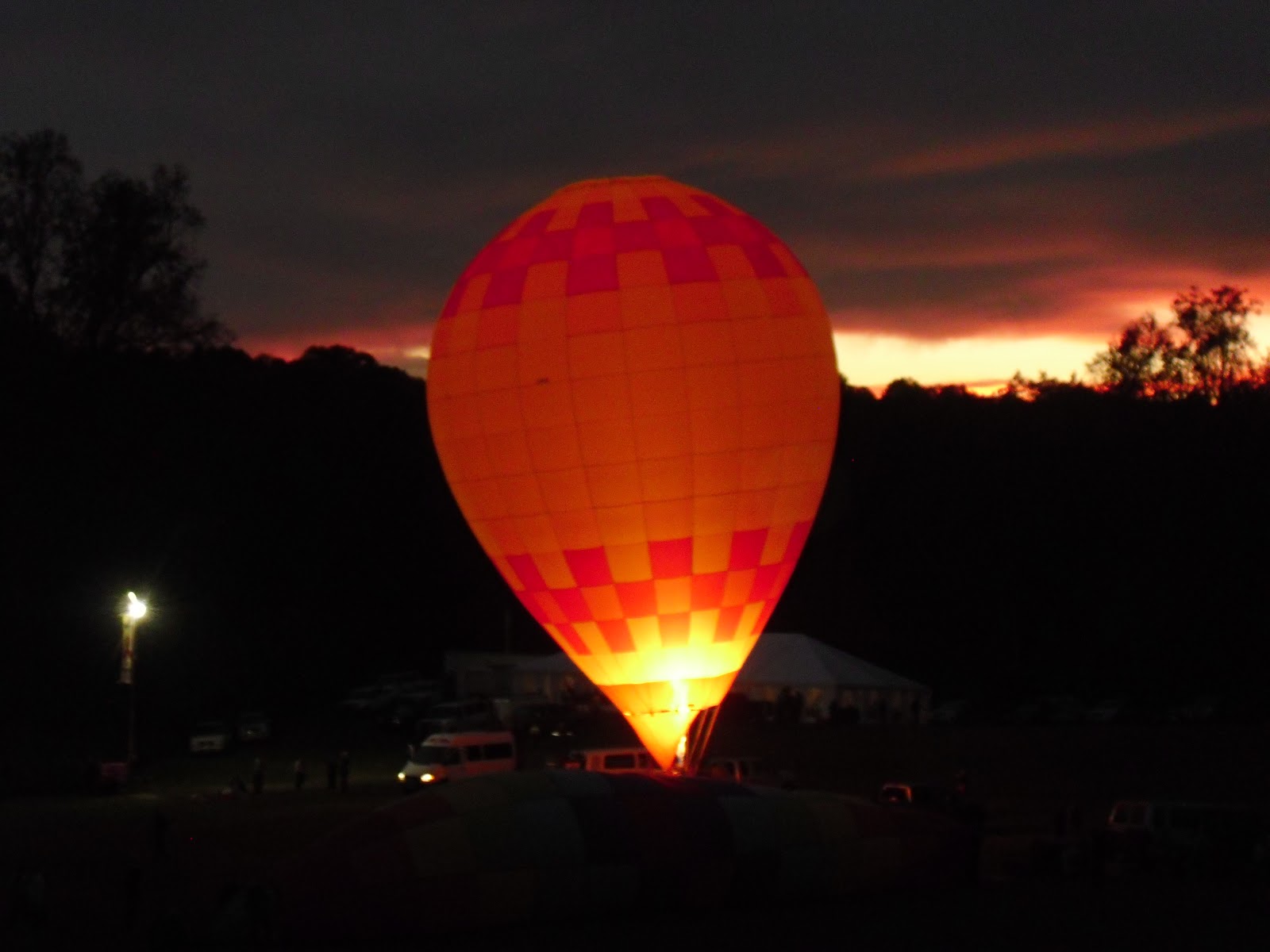 Travel NC With Kids: Carolina BalloonFest Night Glow - When Tongues of ...