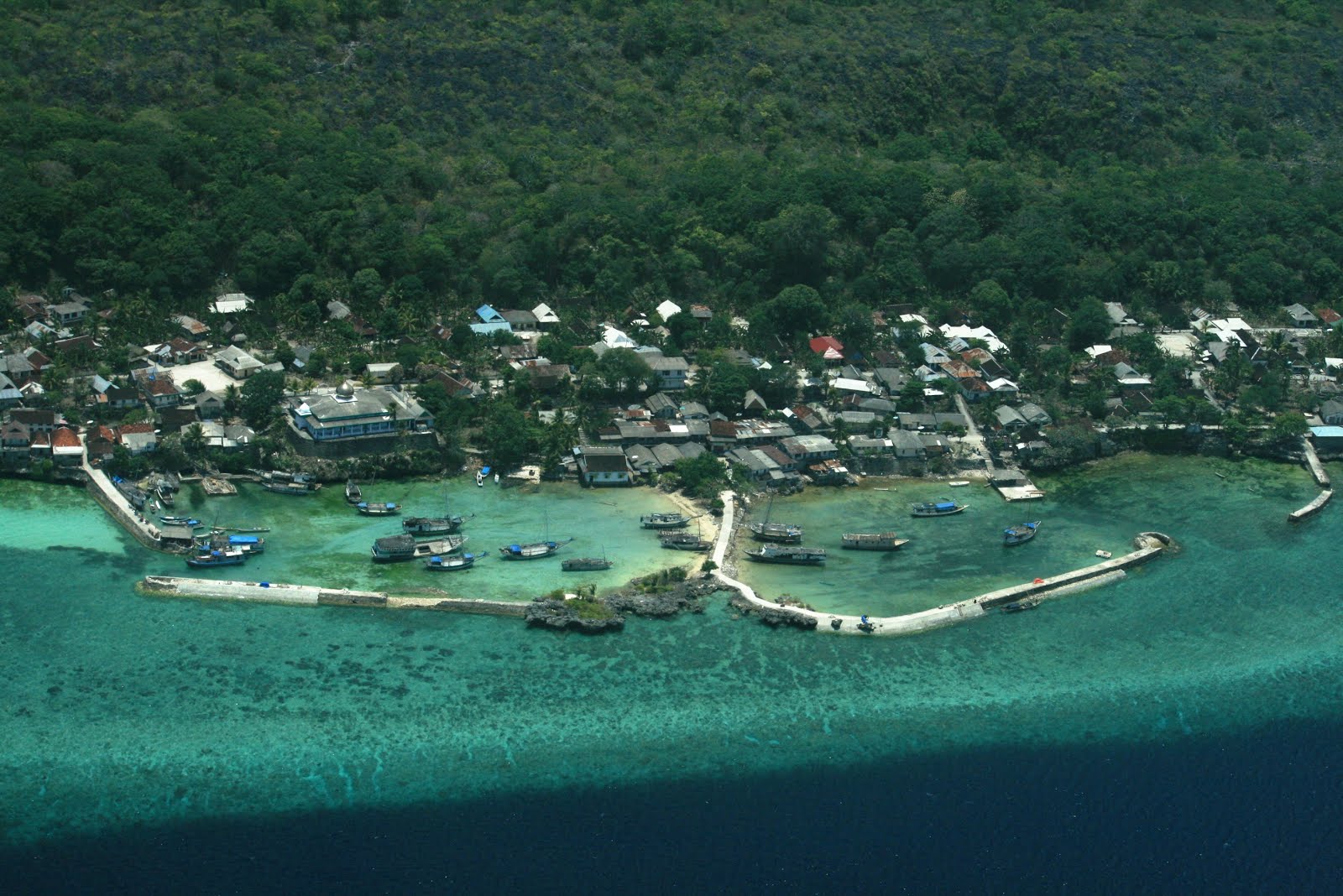 Pulau Wangi Wangi | Sumber: Surga di Khatulistiwa