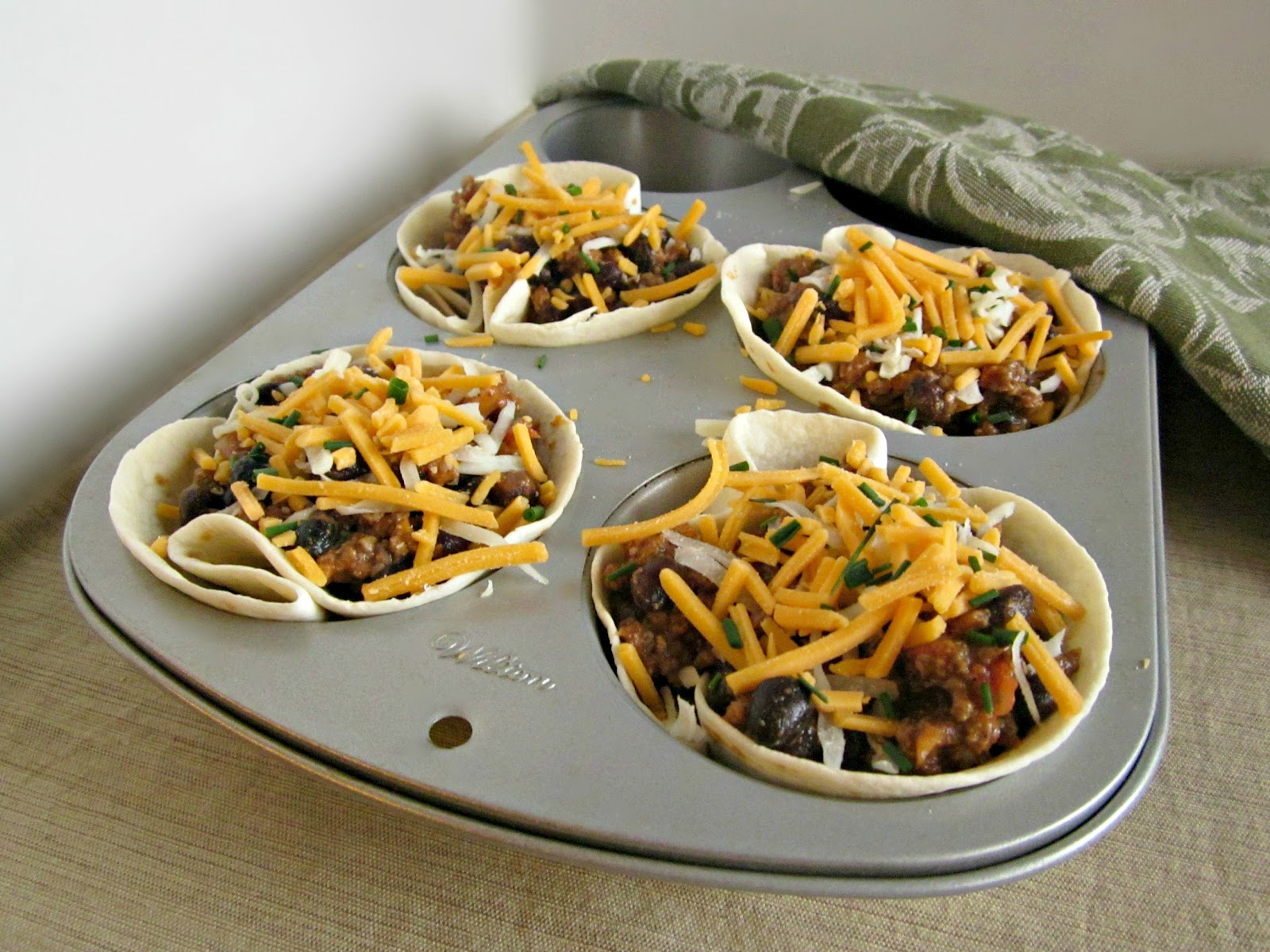 Hungry Couple Cheesy Beef Tortilla Cups