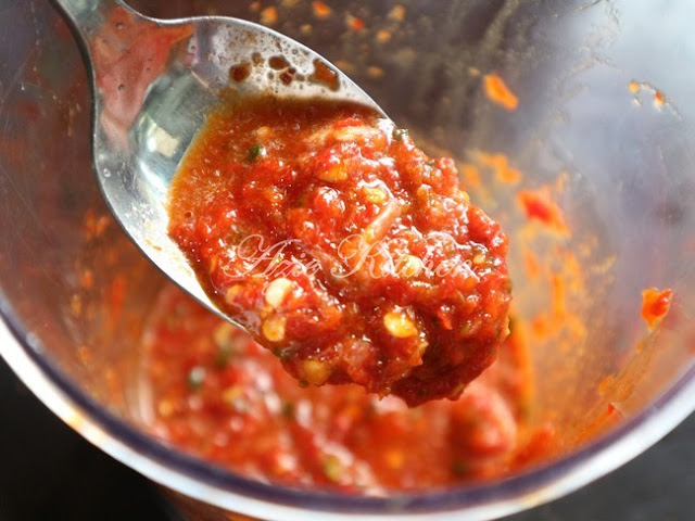 Gulai Kuning Ikan dan Sambal Nasi Berlauk Kelantan