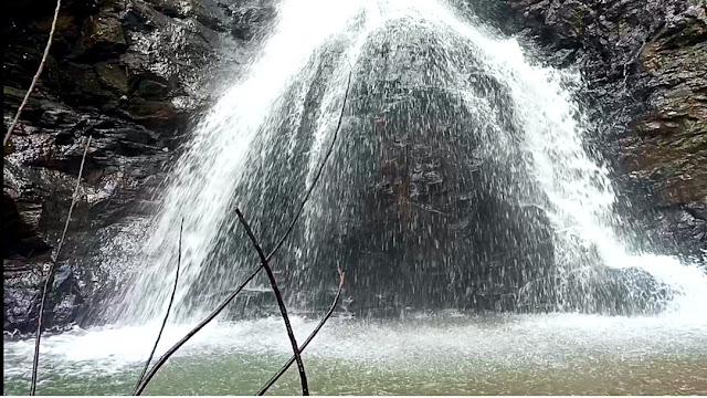 Waterfall at Pali Goa – Shivling Falls or Pali Waterfall – Valpoi Satari