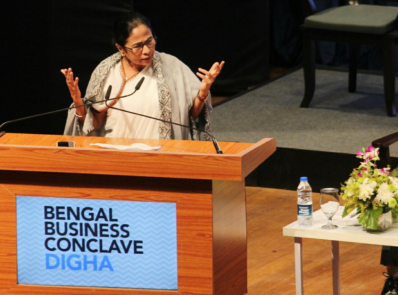 দিঘায় বানিজ্য সম্মেলনে বিনিয়োগ মাত্র ৬হাজার কোটি টাকা, ক্ষুদ্র ও মাঝারি শিল্পেই গ্রামীণ অর্থনীতি চাঙ্গা হবে, বললেন মমতা 1 দিঘায় বানিজ্য সম্মেলনে বিনিয়োগ মাত্র ৬হাজার কোটি টাকা, ক্ষুদ্র ও মাঝারি শিল্পেই গ্রামীণ অর্থনীতি চাঙ্গা হবে, বললেন মমতা