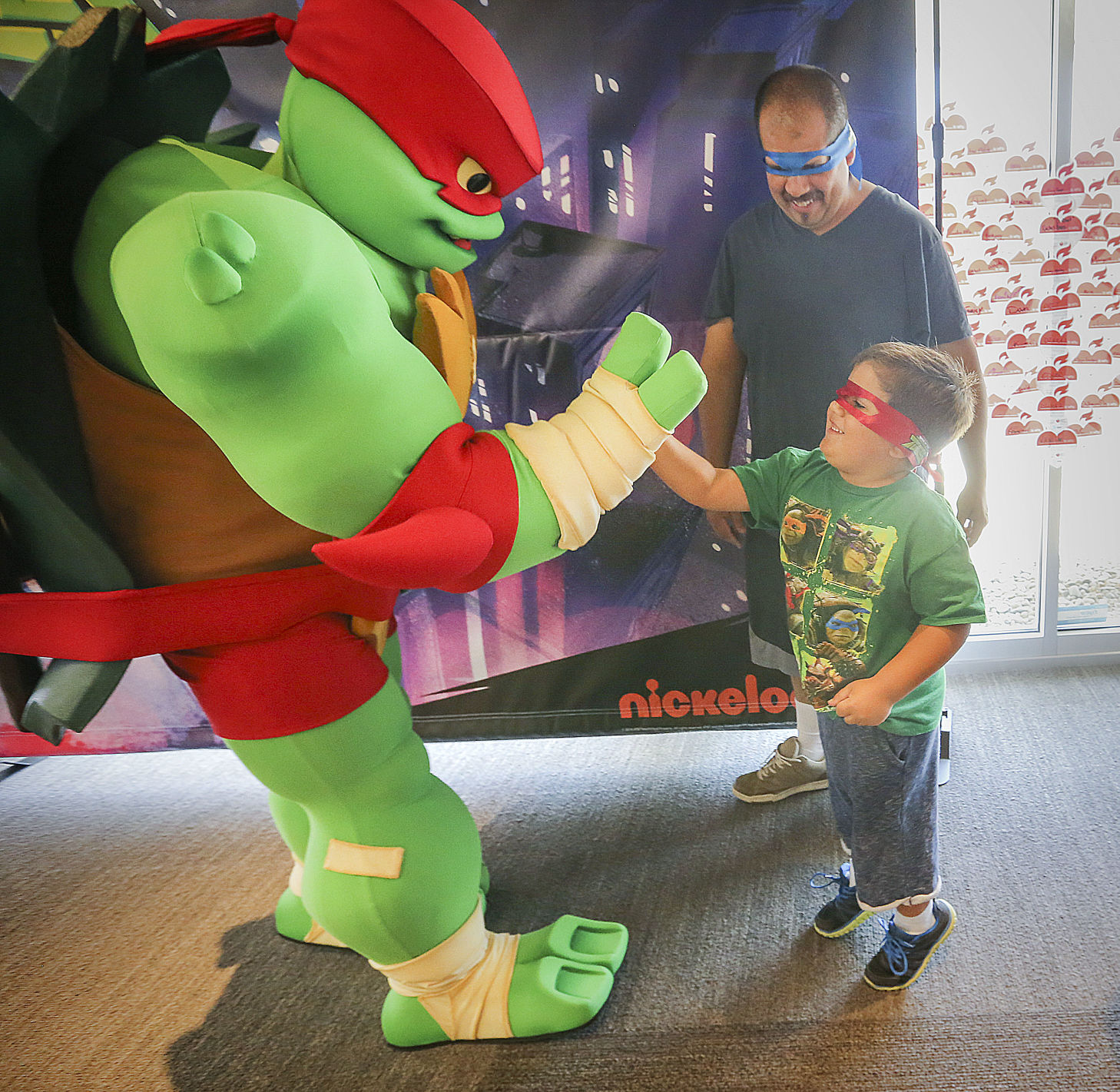 NickALive! The Teenage Mutant Ninja Turtles Invade Bakersfield, Calif