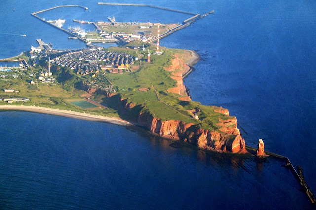 csm_helgoland-von-oben_aad6e7ee92.jpg