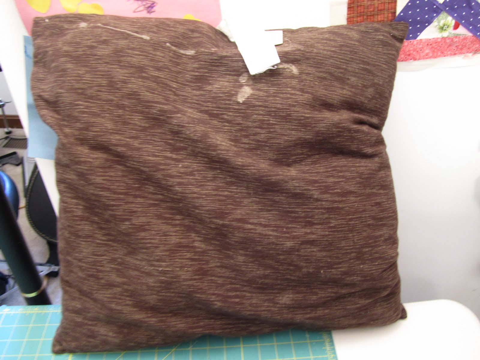 busy bee quilts Recycling an old pillow