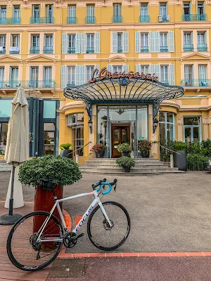 carbon road bike rental in Menton, cycling French Riviera Blue Coast