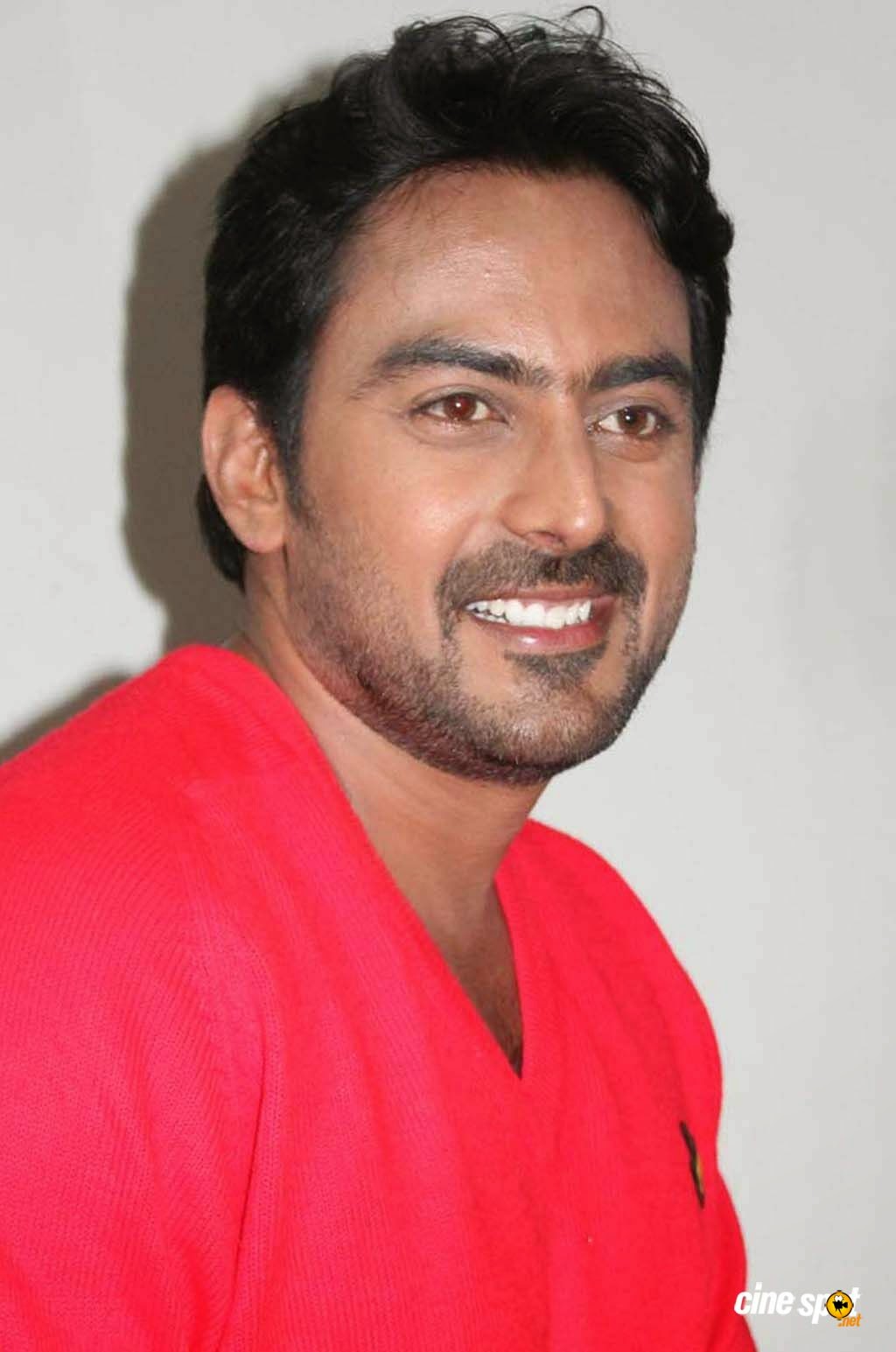 Kannada Actors List With Photos, 100 Best Actors from Kannda Movies