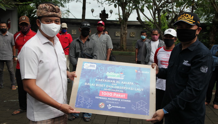 XL Axiata dan KKP Salurkan 1.000 Paket Donasi Bagi Nelayan Terdampak Corona
