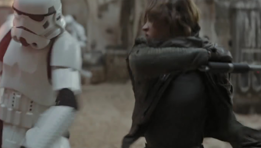 RogueOne_Jyn_Stormtrooper_Baton.png