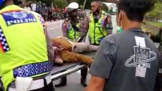 Inalilahi Nia Daniati Tewas Kecelakaan Mobil Pastur, Kepala Pecah Inalilahi Nia Daniati Tewas Kecelakaan Mobil Pastur, Kepala Pecah