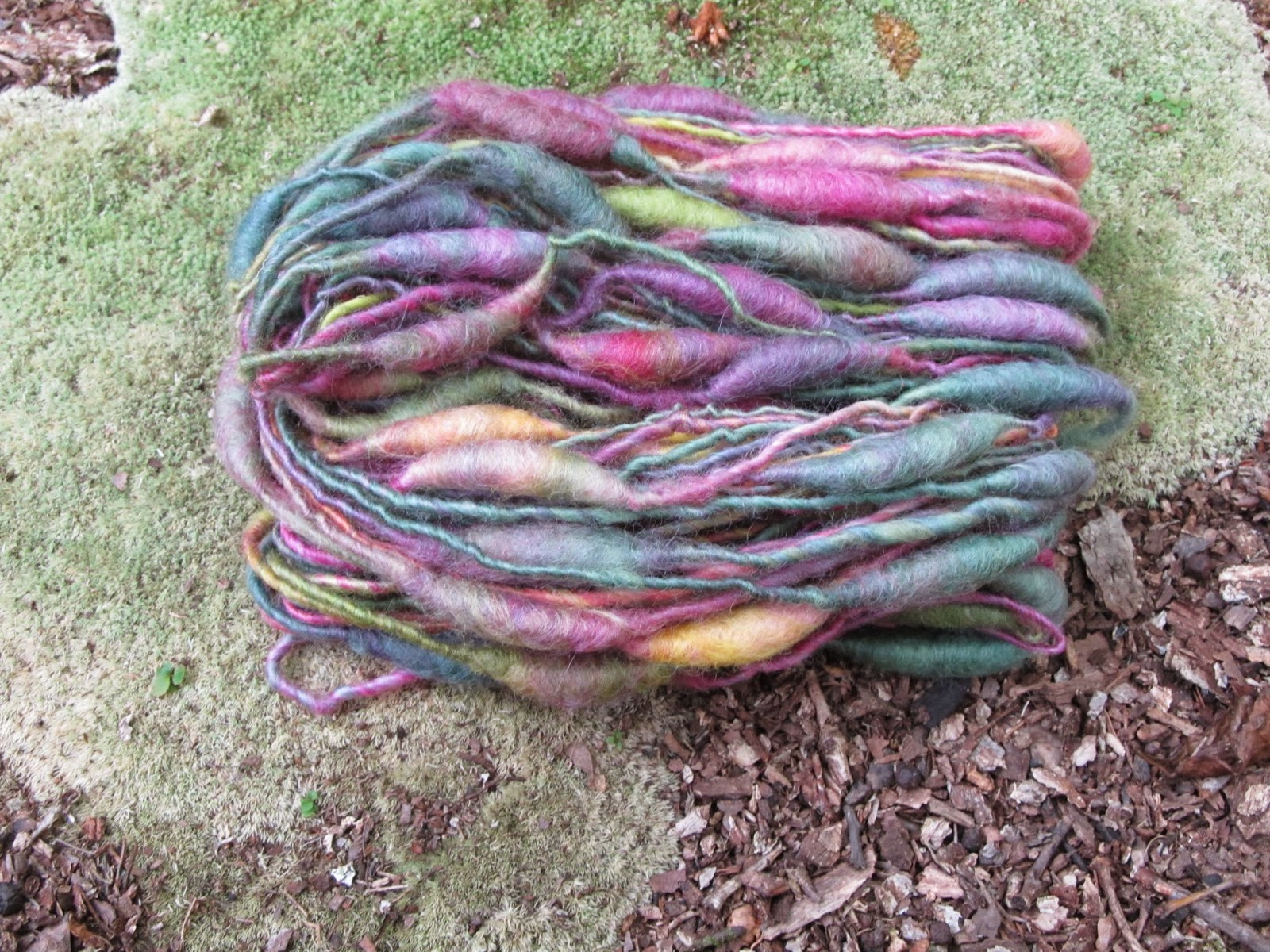 Lucca Dot Yarn: Cocoons