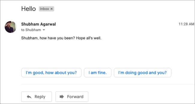 ثلاثة ردود ذكية يتم إنشاؤها تلقائيًا في رسالة بريد إلكتروني في Gmail.