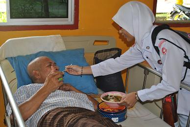 BULETIN PBSMM CHAPTER UITM TERENGGANU: lawatan ke Rumah Orang-Orang Tua