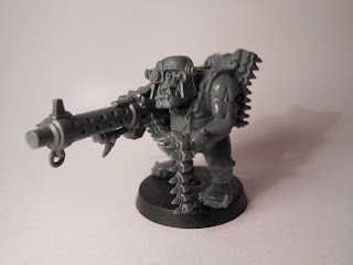 Shadow War: Armageddon ork spanner boy with big shoota