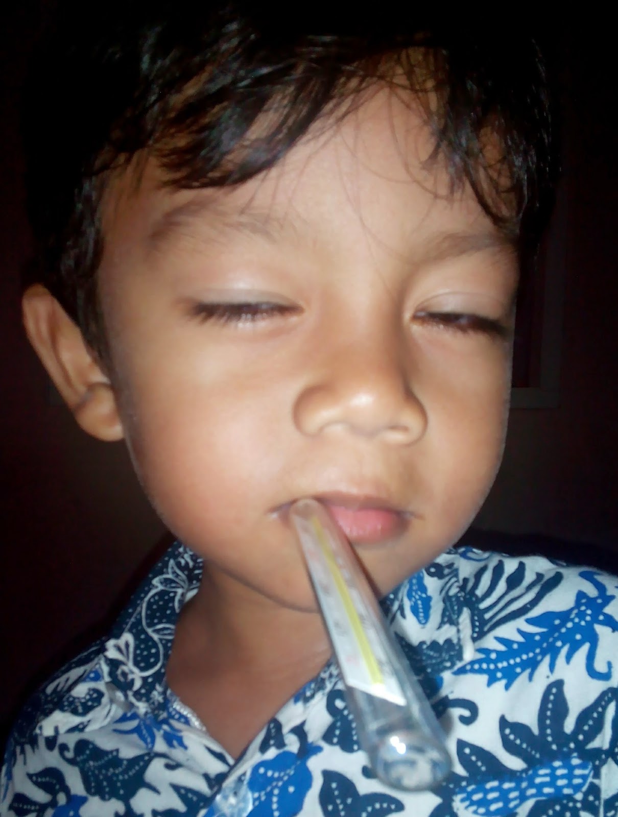 How to Measure Fever Child Temperature using Thermometer Education