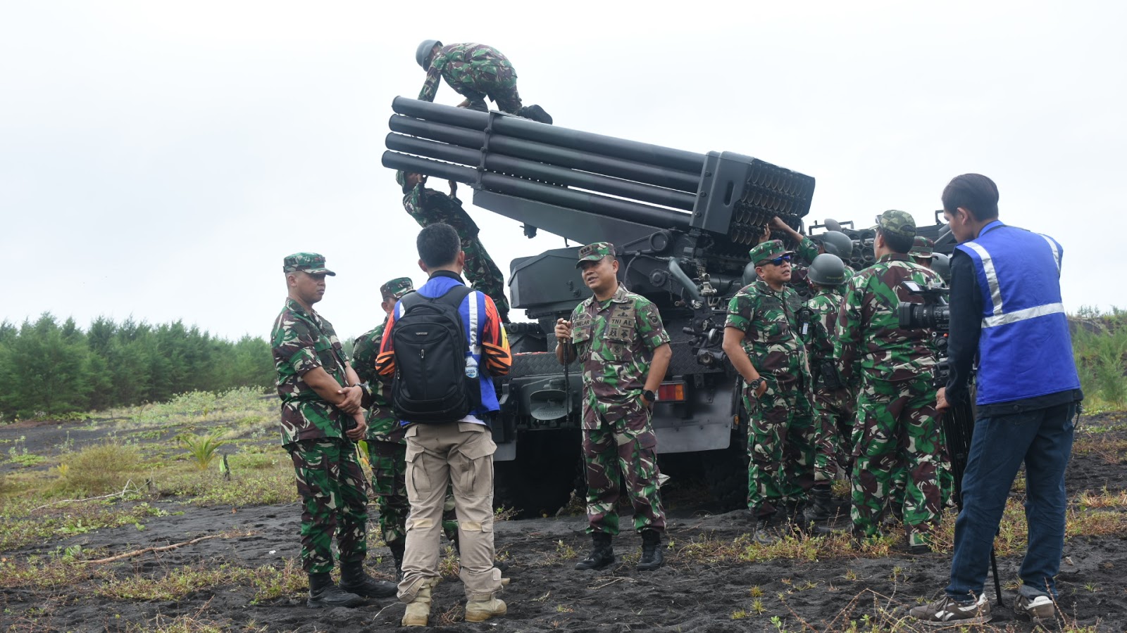 Defense Studies Korps Marinir Kembali Uji Fungsi R Han 122b Di Lumajang