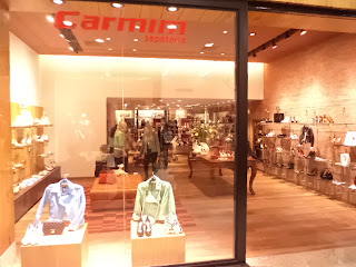 S a b r i n a O r t á c i o: MODA: Carmim Sapataria inaugura loja exclusiva  em Porto Alegre\u200f