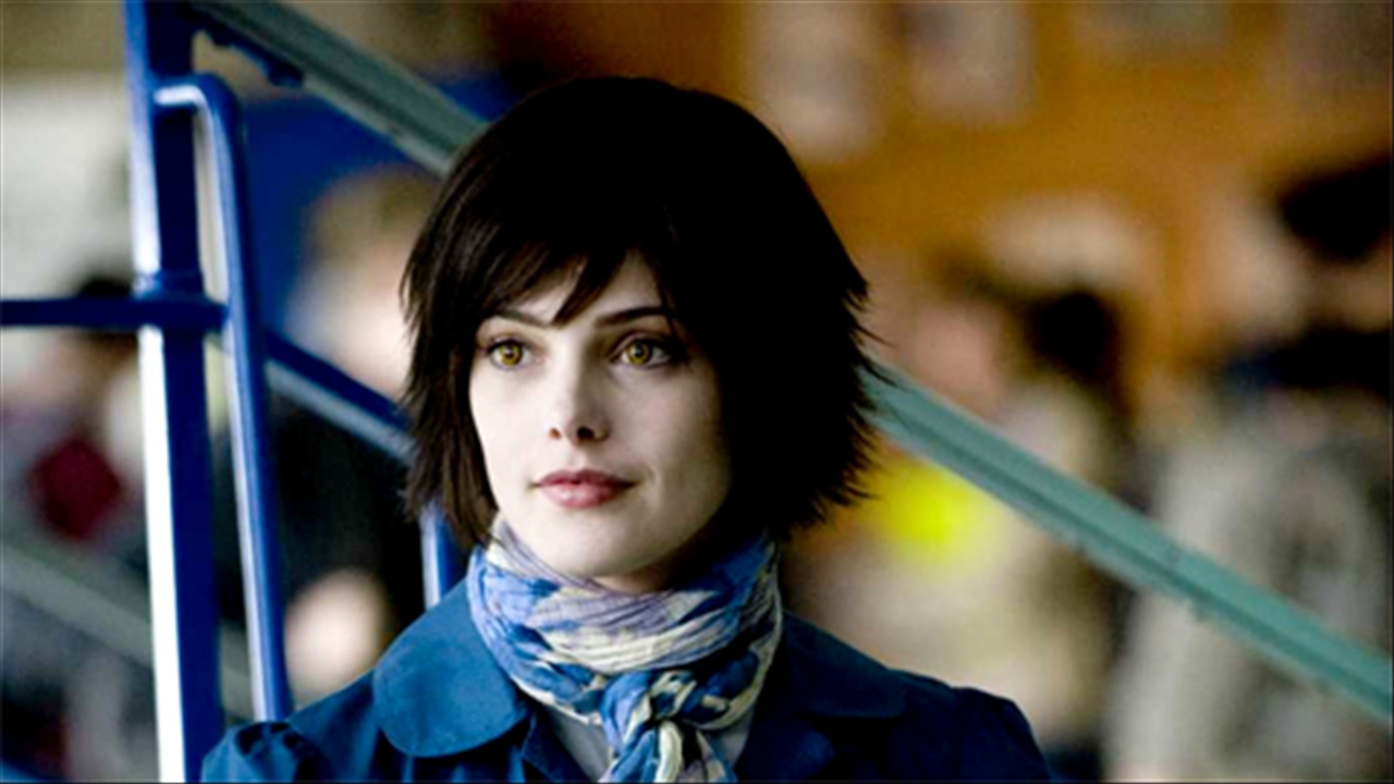 бывший элис. джаспер хейл рассвет 2. бывший элис. элис каллен рассвет. элис каллен улыбается.