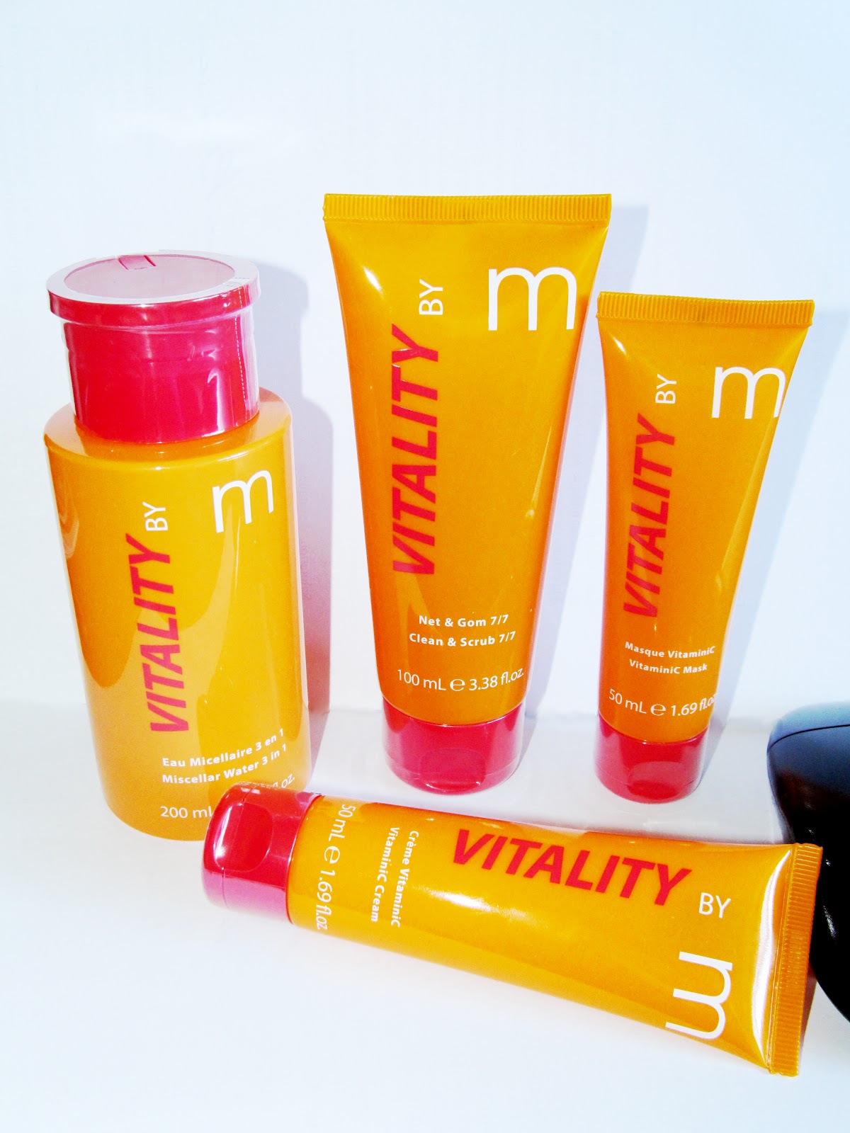 M vitamin. Средство оранжевое. Средство в оранжевой Таре для лица. Orange Vitality.