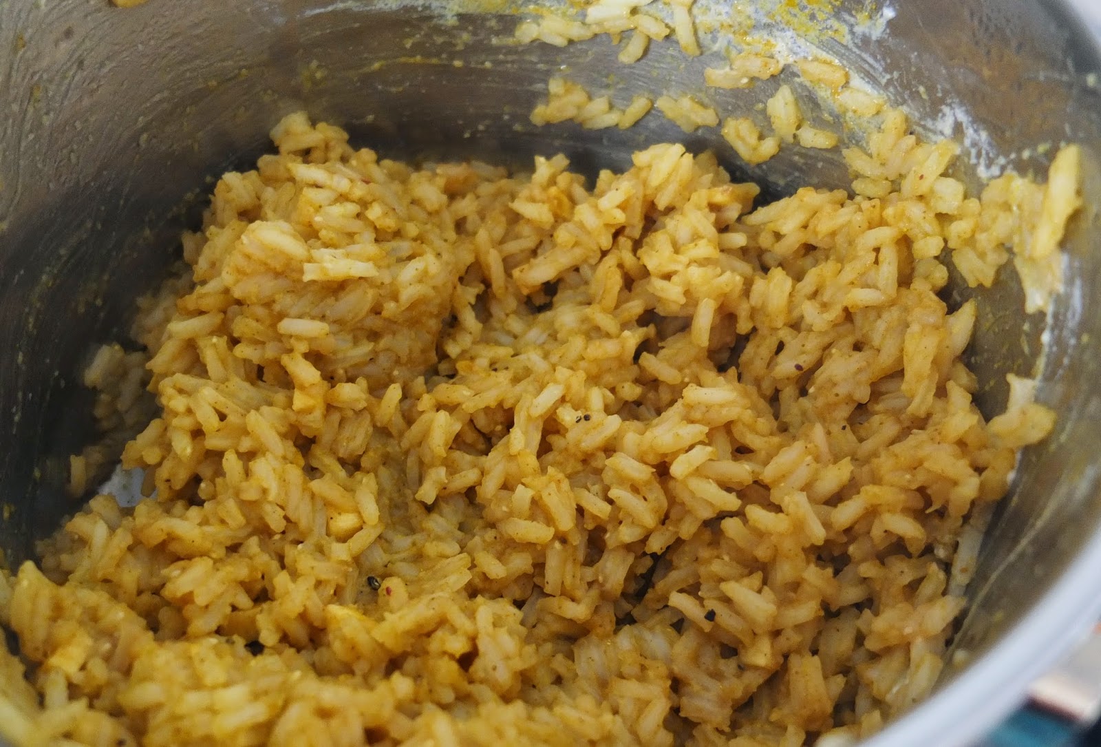Reissalat mit Curry und Apfel