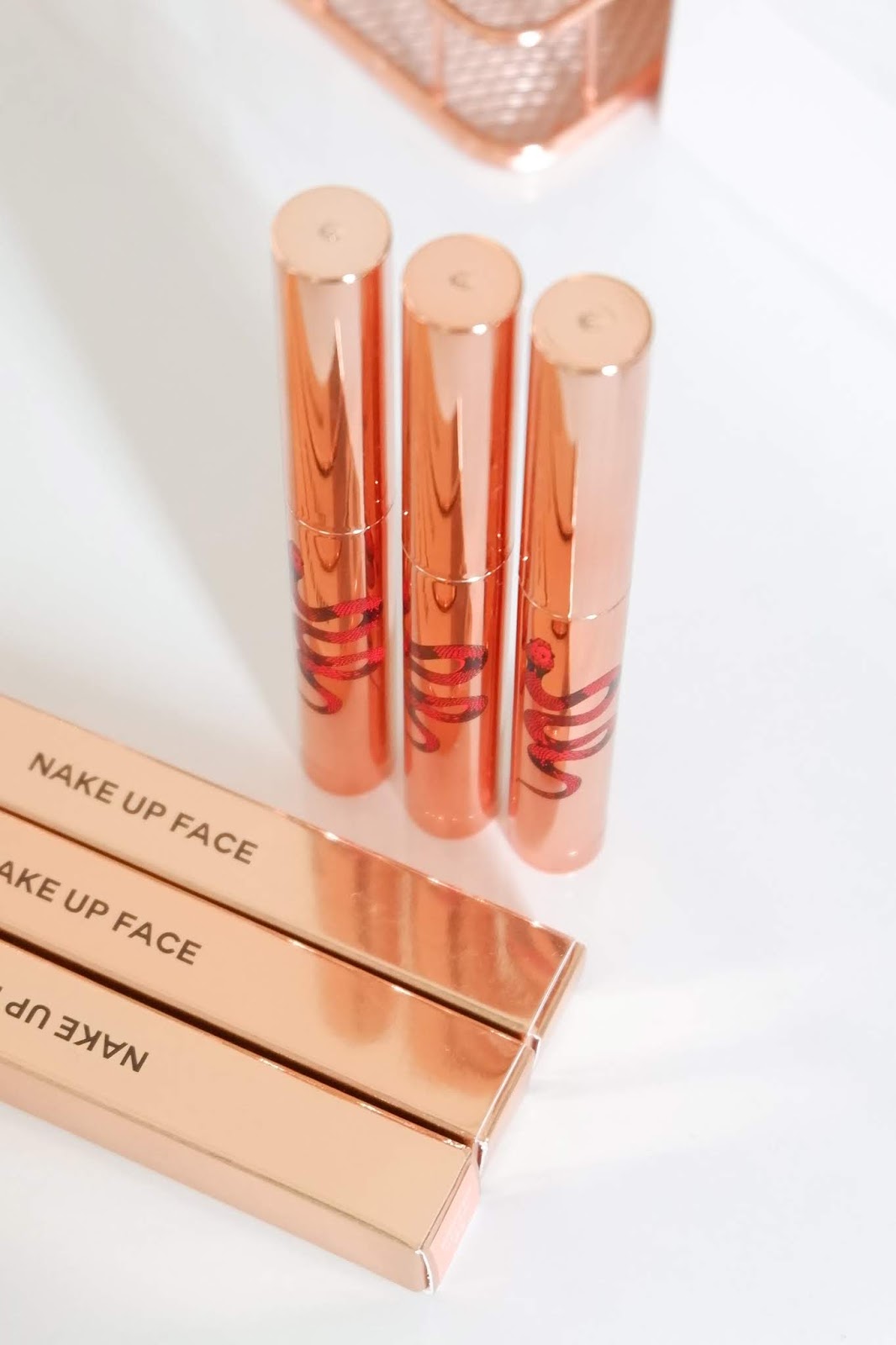 NAKEUP FACE: ONE NIGHT LIPSTICK REVIEW