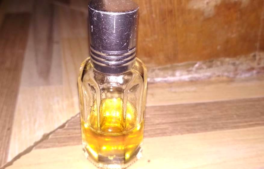 15+ Arti Mimpi Mau Beli Minyak Wangi