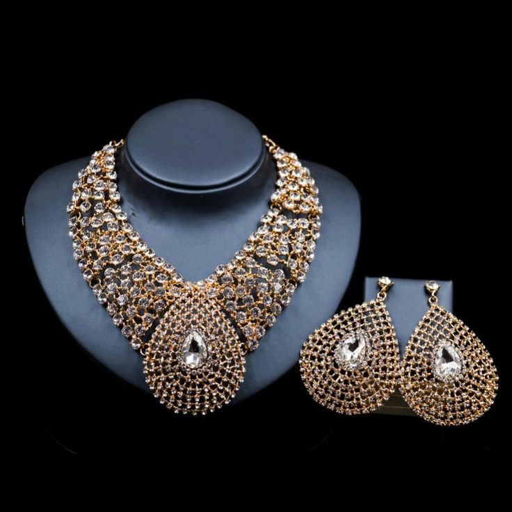 Crystal necklace sets