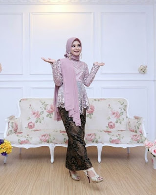 model kebaya wisuda modern terbaru model kebaya wisuda modern terbaru