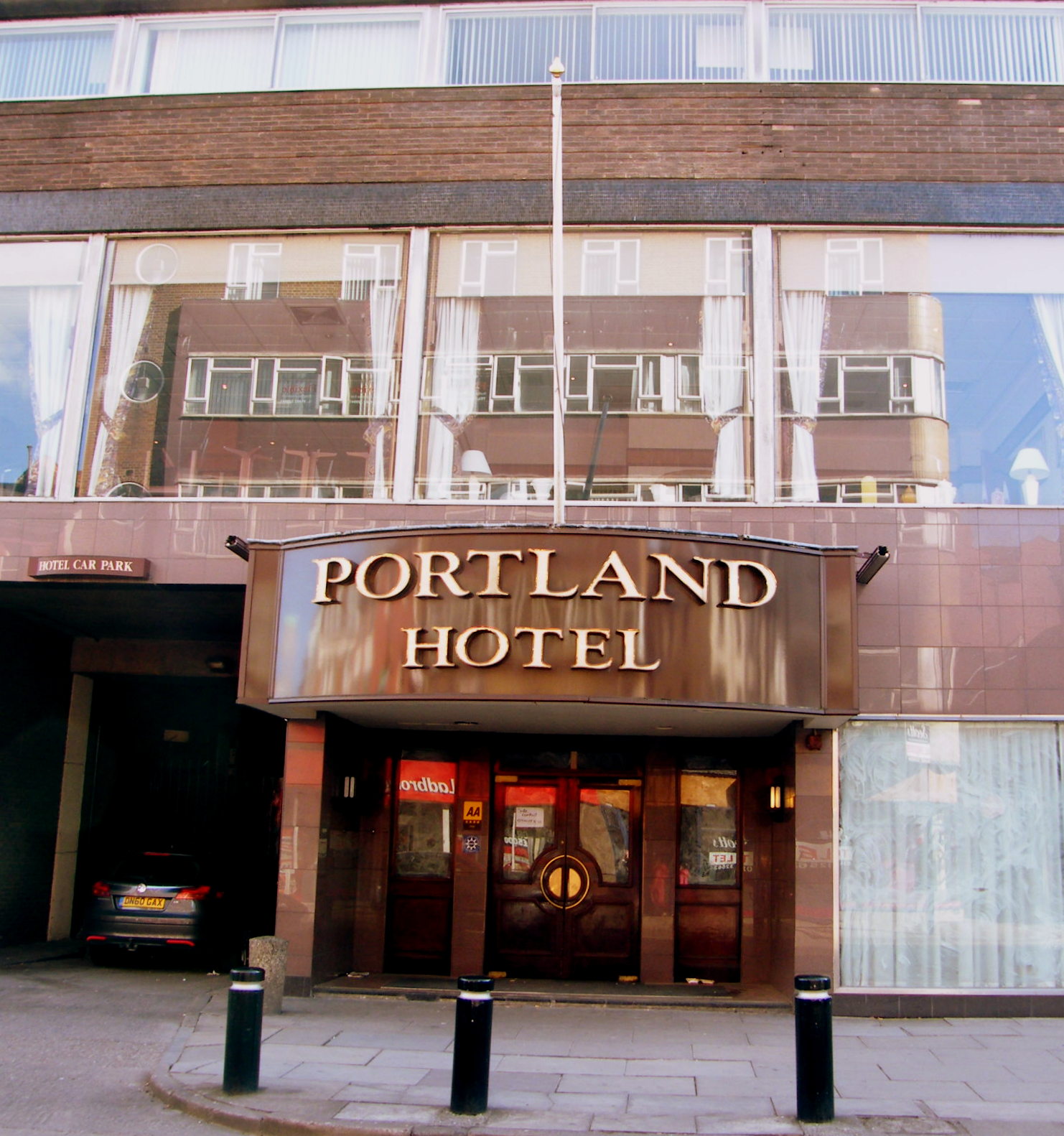Hull and Hereabouts Portland Hotel "one of Hull's most iconic buildings"