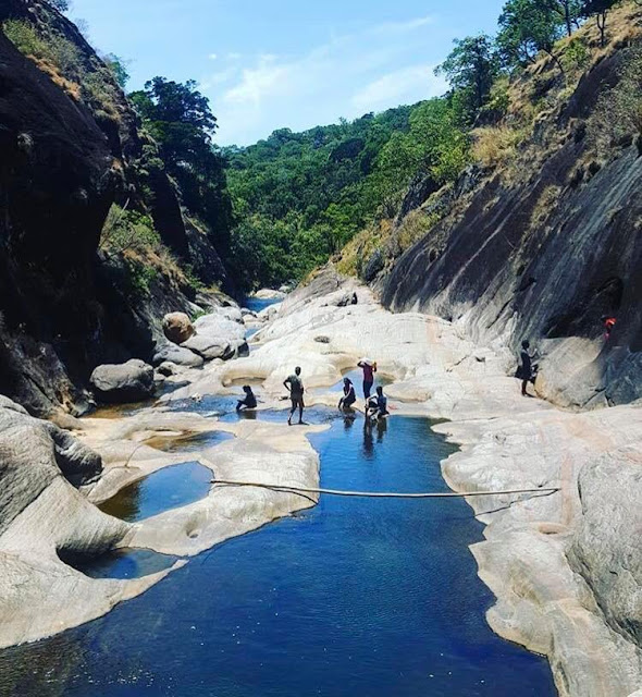 පහනක හැඩයෙන් යුතු - පහන්තුඩාව ඇල්ල 🪔🏊🏻‍♂️ (Pahanthudawa Falls) - Your Choice Way