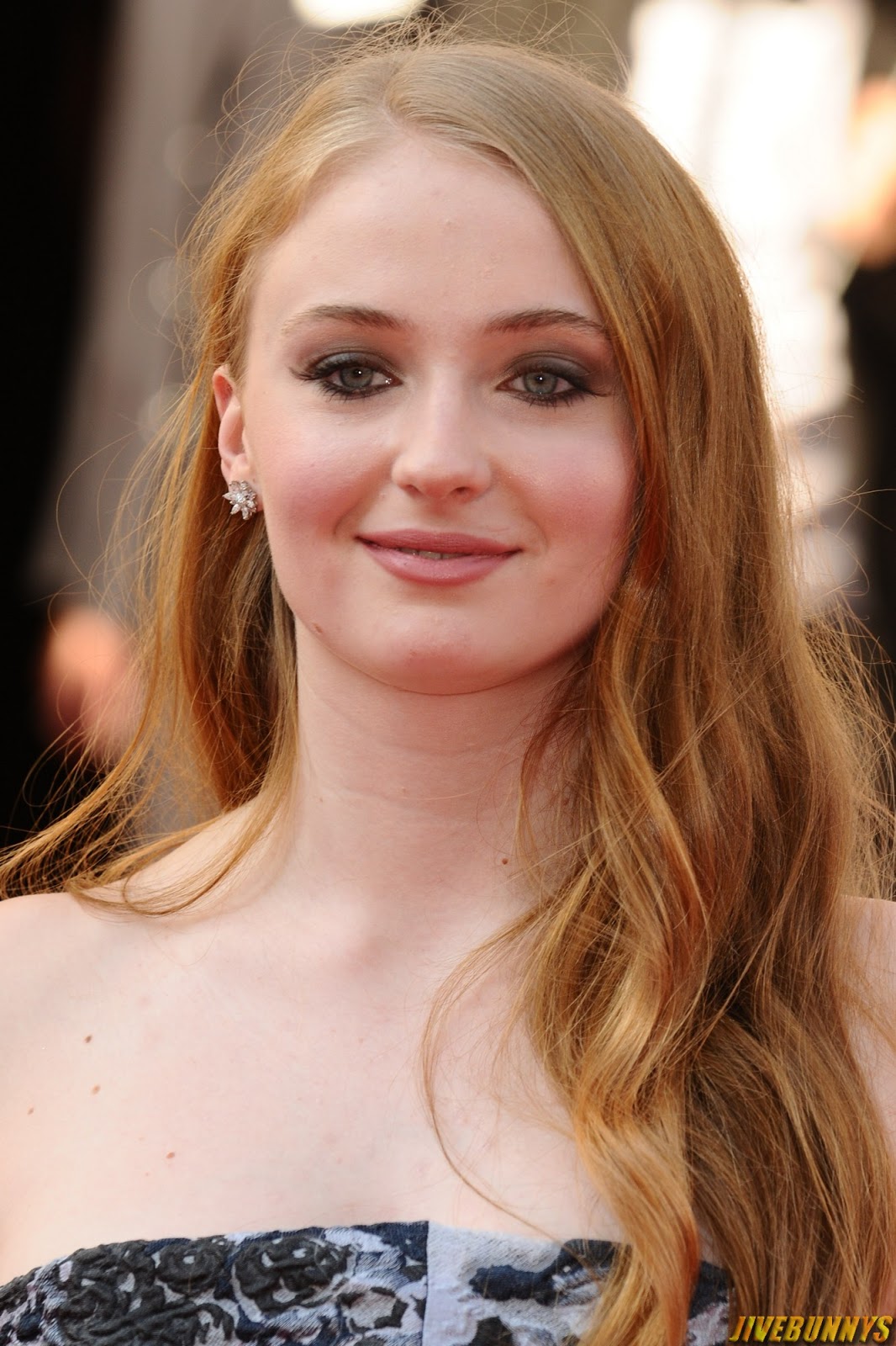Sophie Turner Actress Photos and Picture Gallery 1