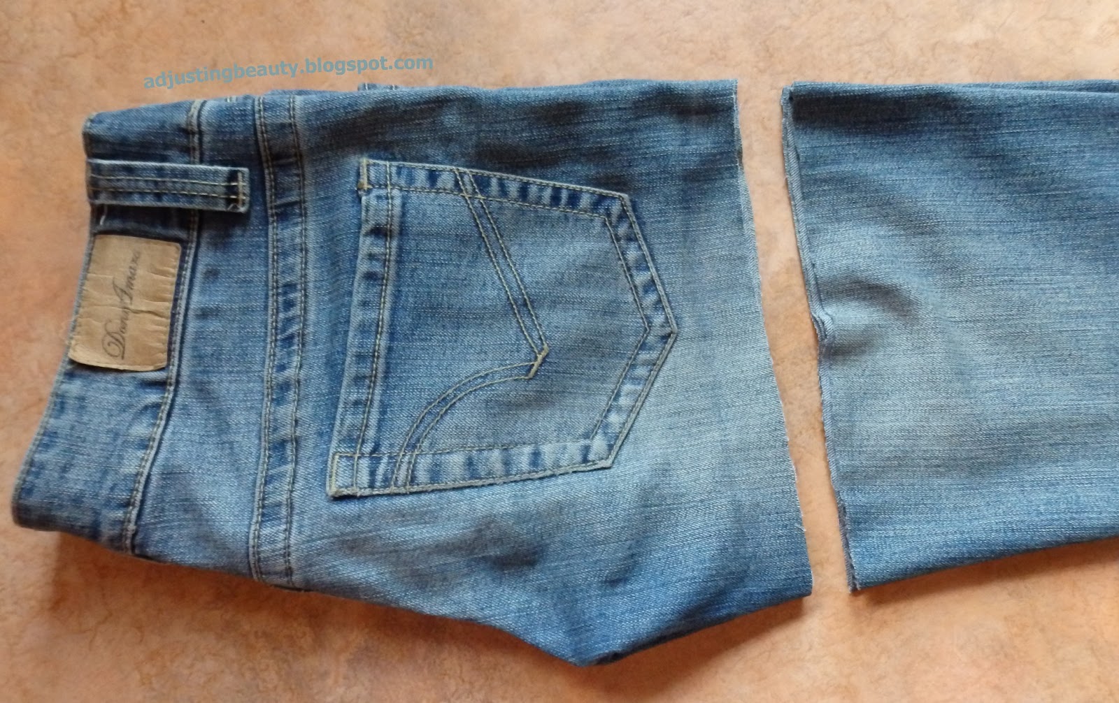 Recycling old jeans - Adjusting Beauty