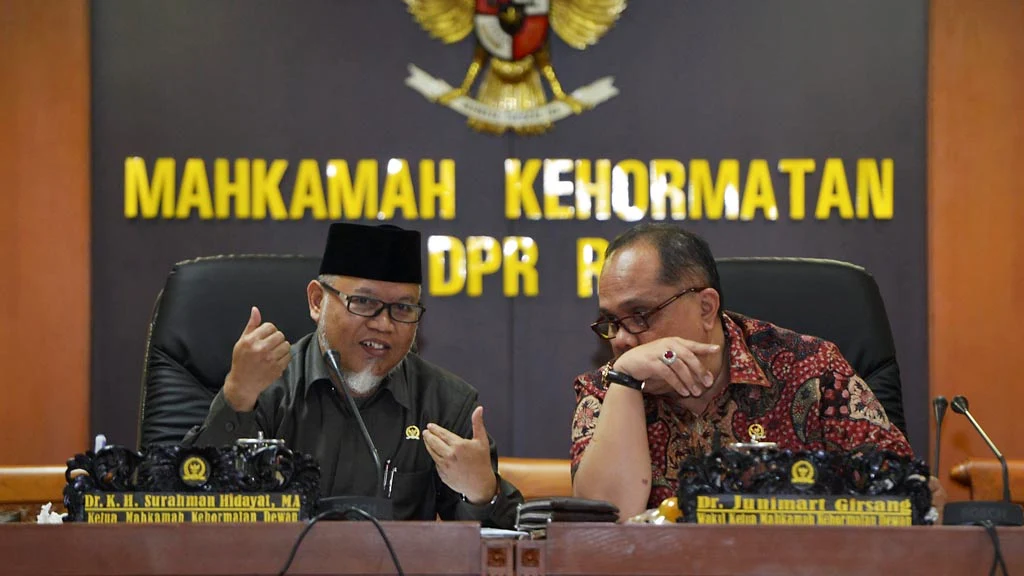 Dewi Tanjung Laporkan Fadli Zon Atas Dugaan Like Situs Porno, Begini Respons MKD