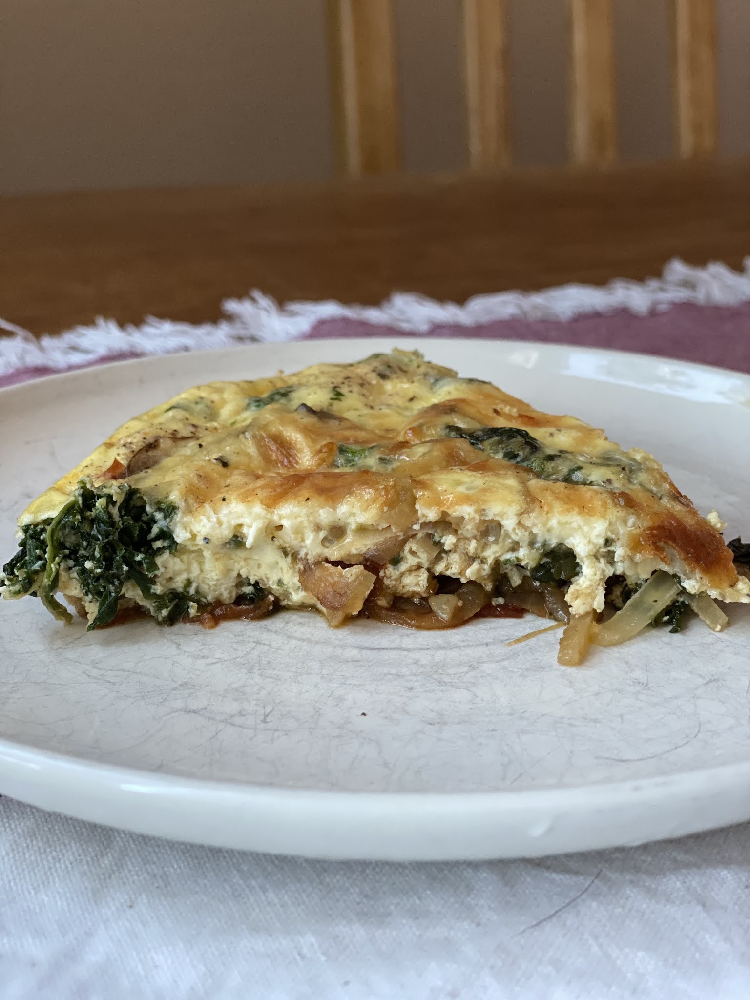 Crustless Mushroom, Spinach, and Tomato Quiche